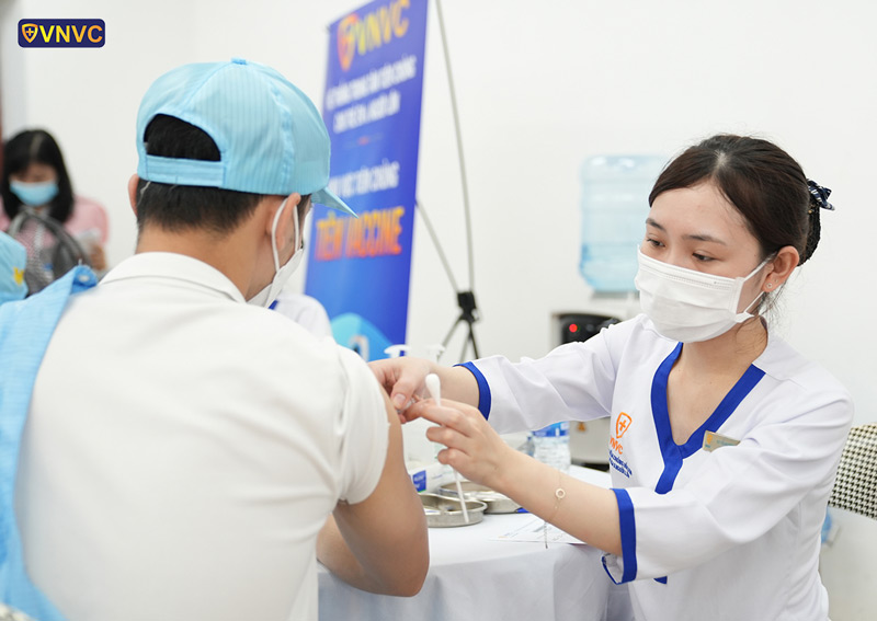 Phòng ngừa các biến chứng của bệnh cúm mùa bằng tiêm vaccine