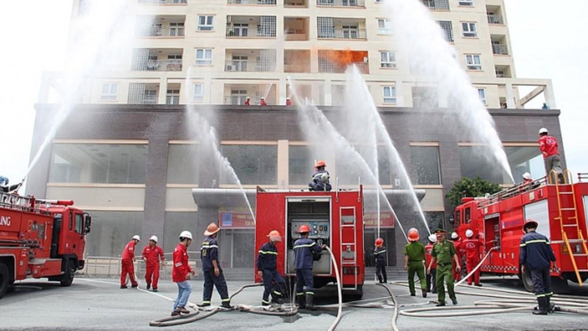 Hà Nội ban hành tài liệu hướng dẫn tăng cường điều kiện an toàn PCCC đối với nhà ở nhiều tầng và nhà ở riêng lẻ kết hợp sản xuất, kinh doanh