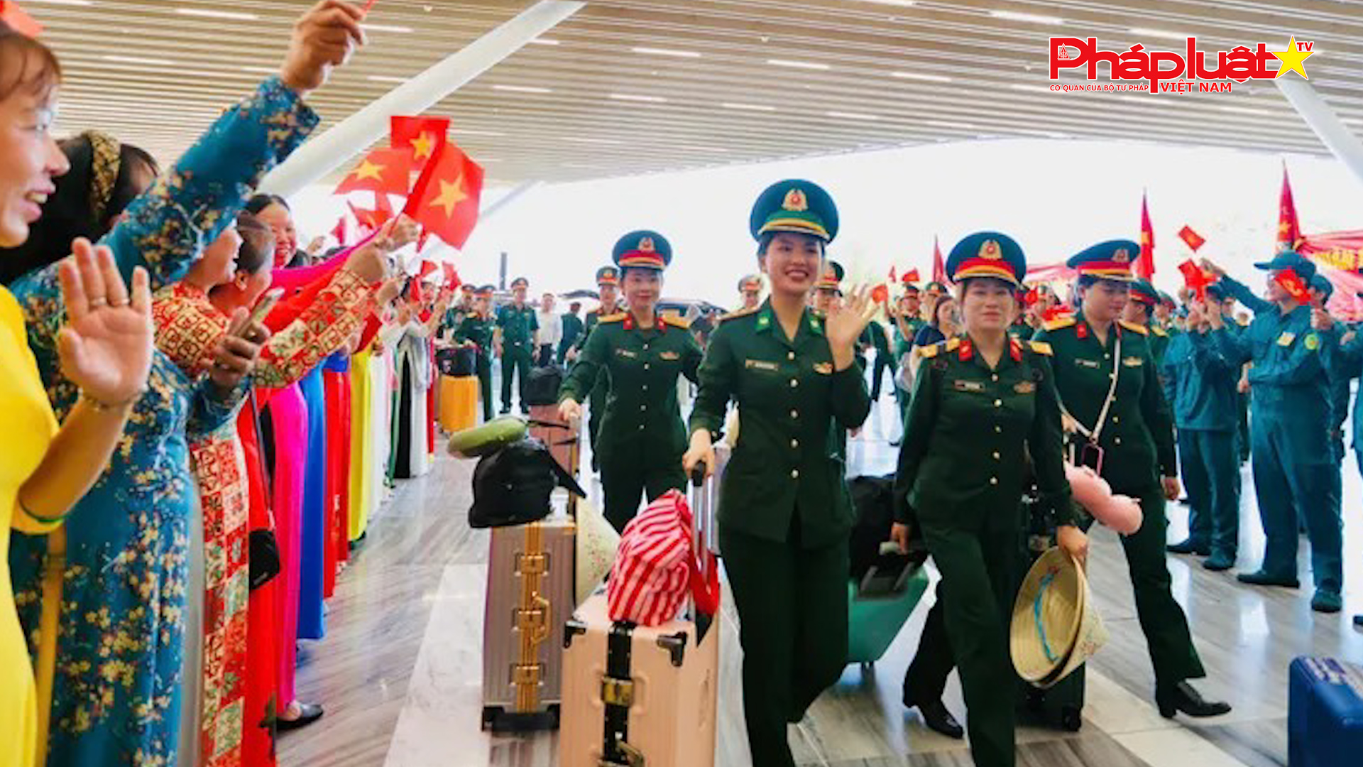 TP Hồ Chí Minh lưu luyến chia tay các lực lượng tham gia Lễ diễu binh

