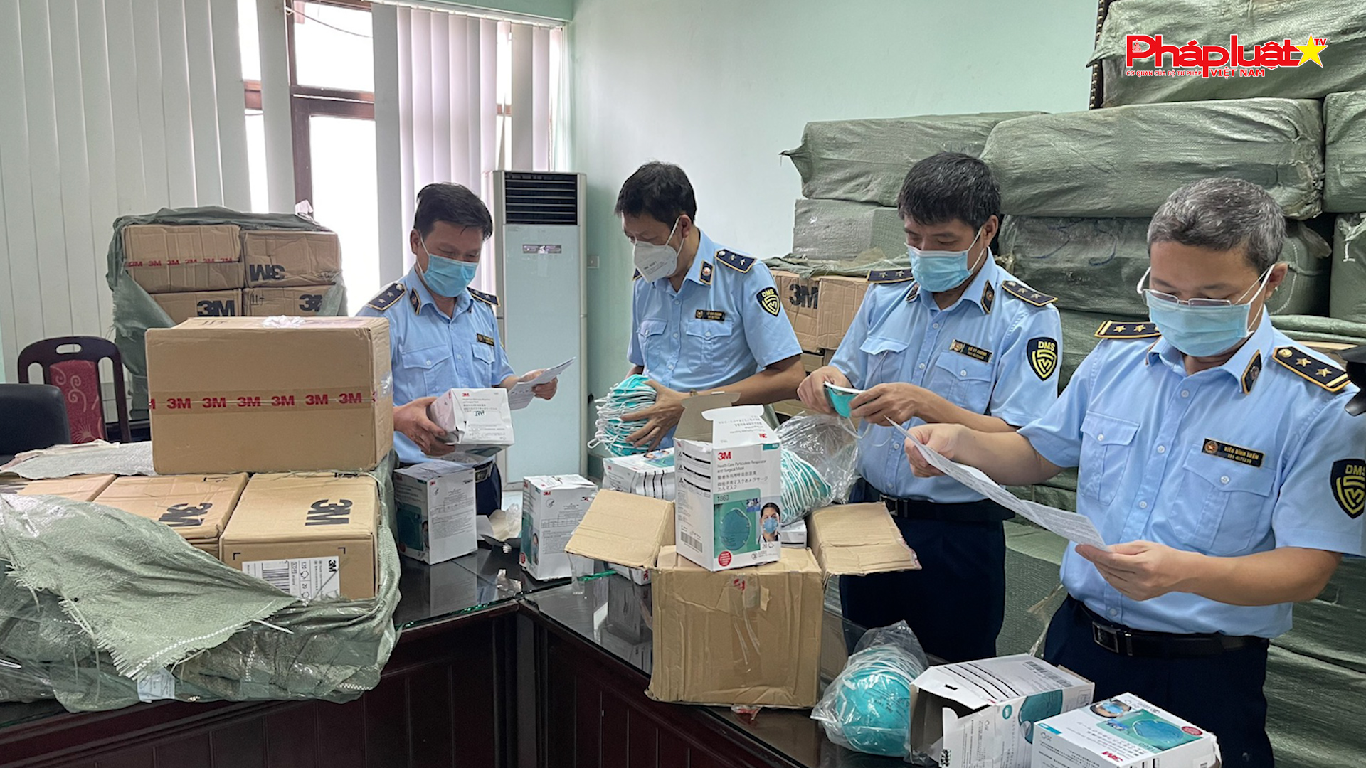 Chuyên mục chung tay cùng doanh nghiệp phòng chống Hàng gian- Hàng giả- Hàng nhái (ngày 6/5/2025): Bộ Công thương siết chặt kiểm tra, xử lý vi phạm thương mại nhằm bảo vệ thị trường và quyền lợi người tiêu dùng

