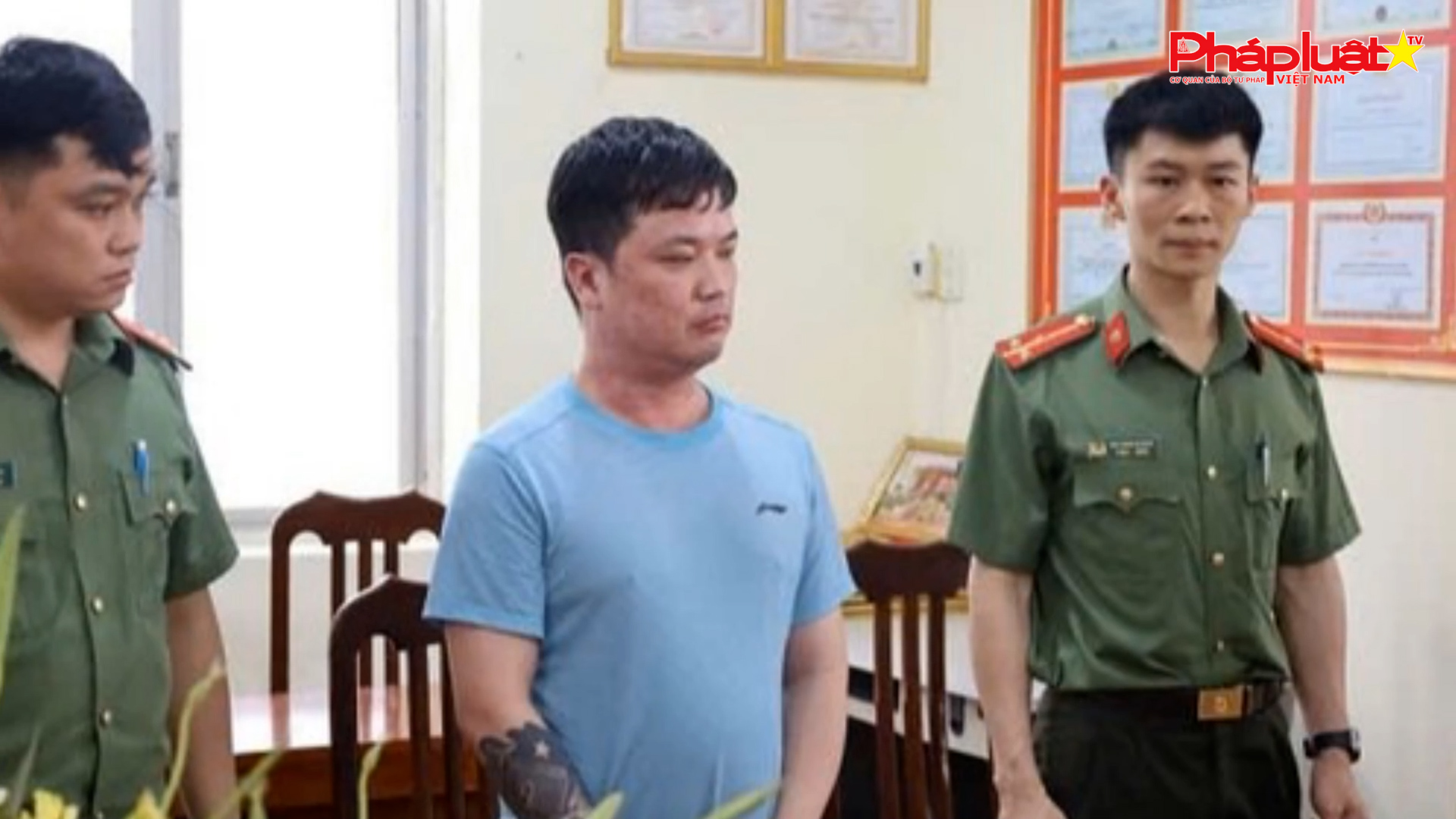 Bản tin Pháp luật & Cộng đồng mạng (ngày 13/5/2025): Phê chuẩn khởi tố TikToker Lê Việt Hùng về tội 'Cưỡng đoạt tài sản'