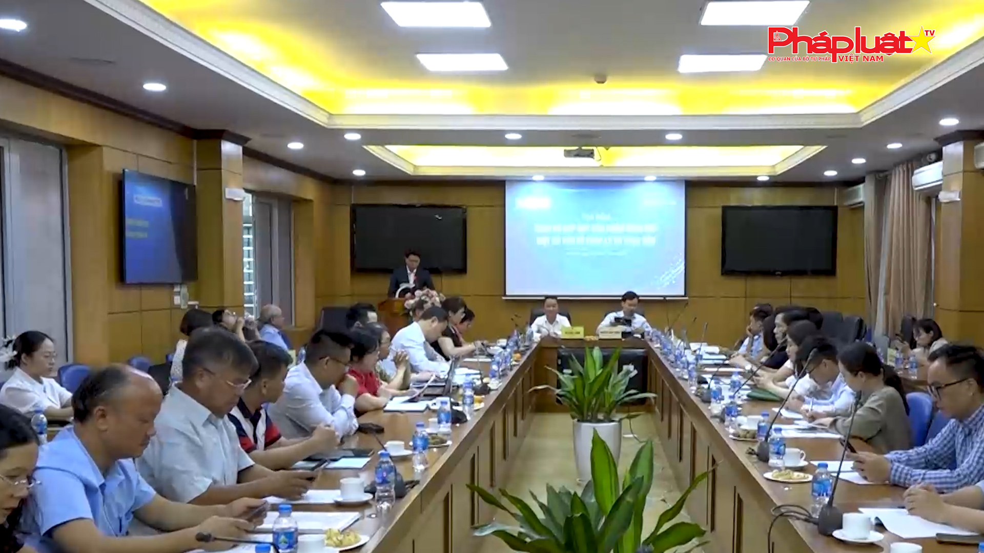 Tọa đàm “Công bố hợp quy sản phẩm hàng hóa - Một số vấn đề pháp lý và thực tiễn”: Nhiều kiến nghị sửa đổi luật theo hướng thực tiễn, minh bạch