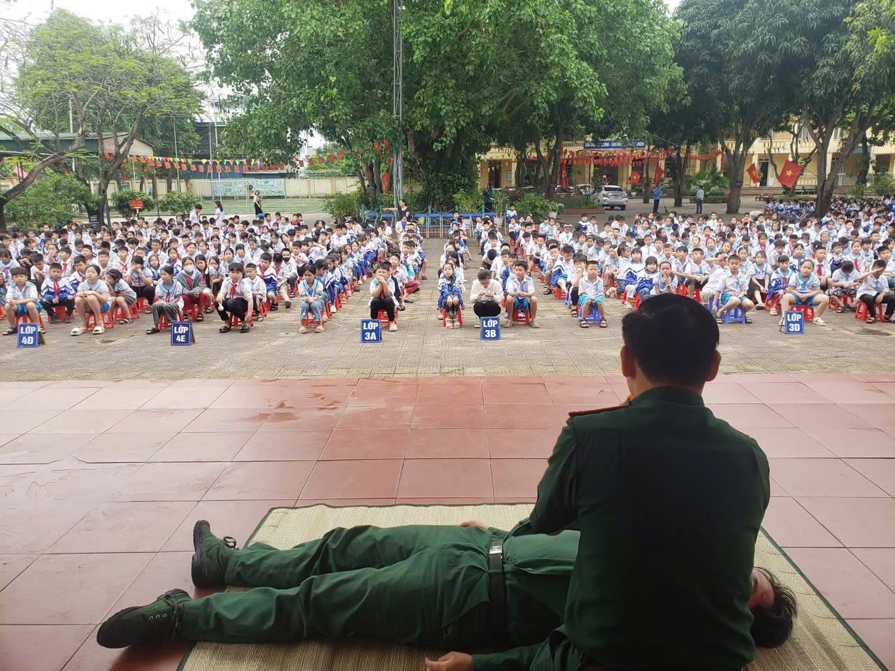 Tuyên truyền kỹ năng phòng tránh đuối nước cho học sinh vùng biên