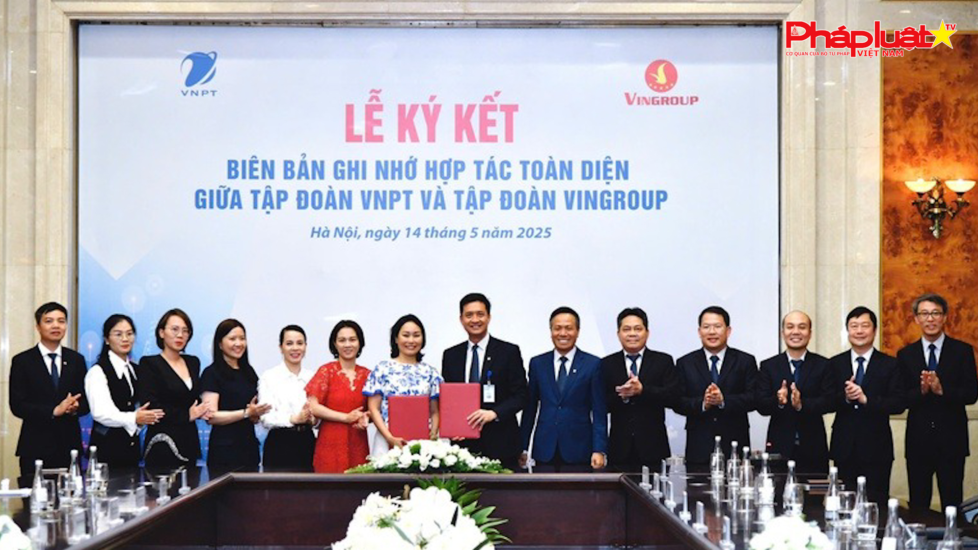 Bản tin Doanh nghiệp và Hội nhập: VNPT và Vingroup hợp tác cùng thúc đẩy chuyển đổi số, chuyển đổi xanh