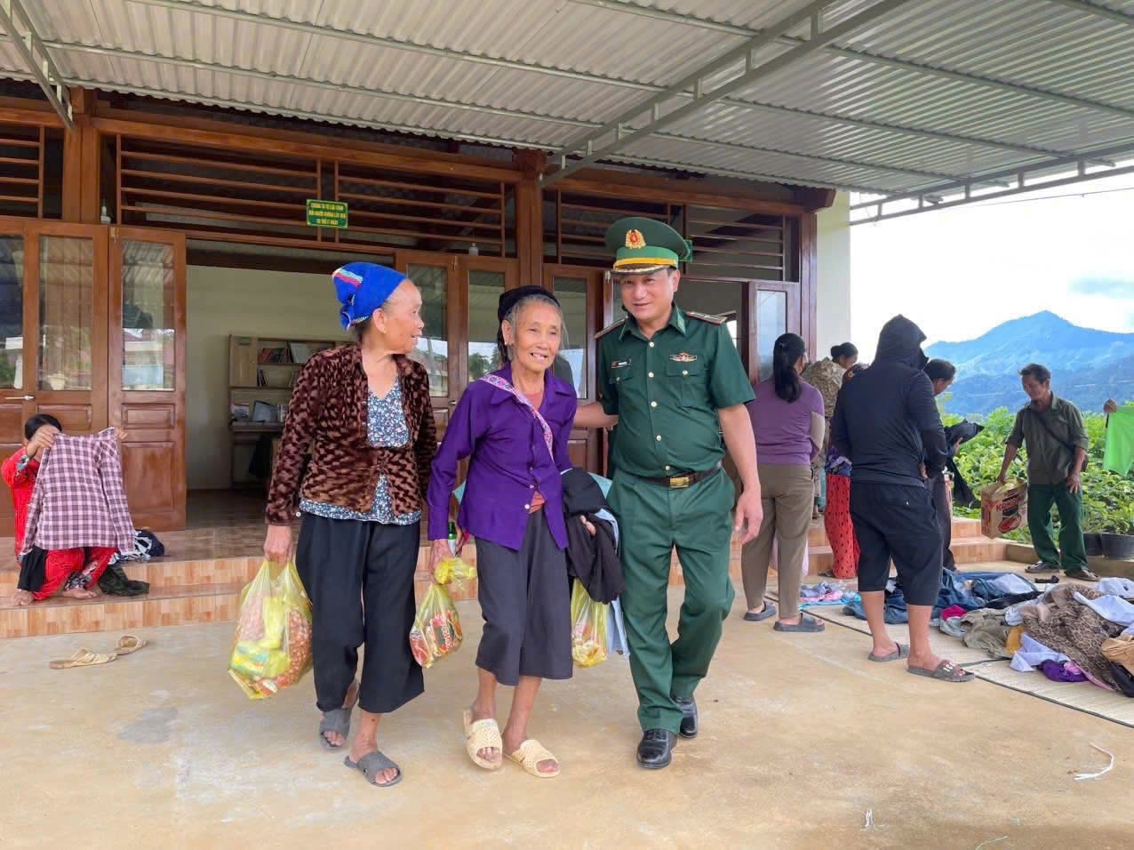 Đồn Biên phòng Nậm Càn tổ chức chương trình thiện nguyện, hỗ trợ bà con bản Lưu Phong
