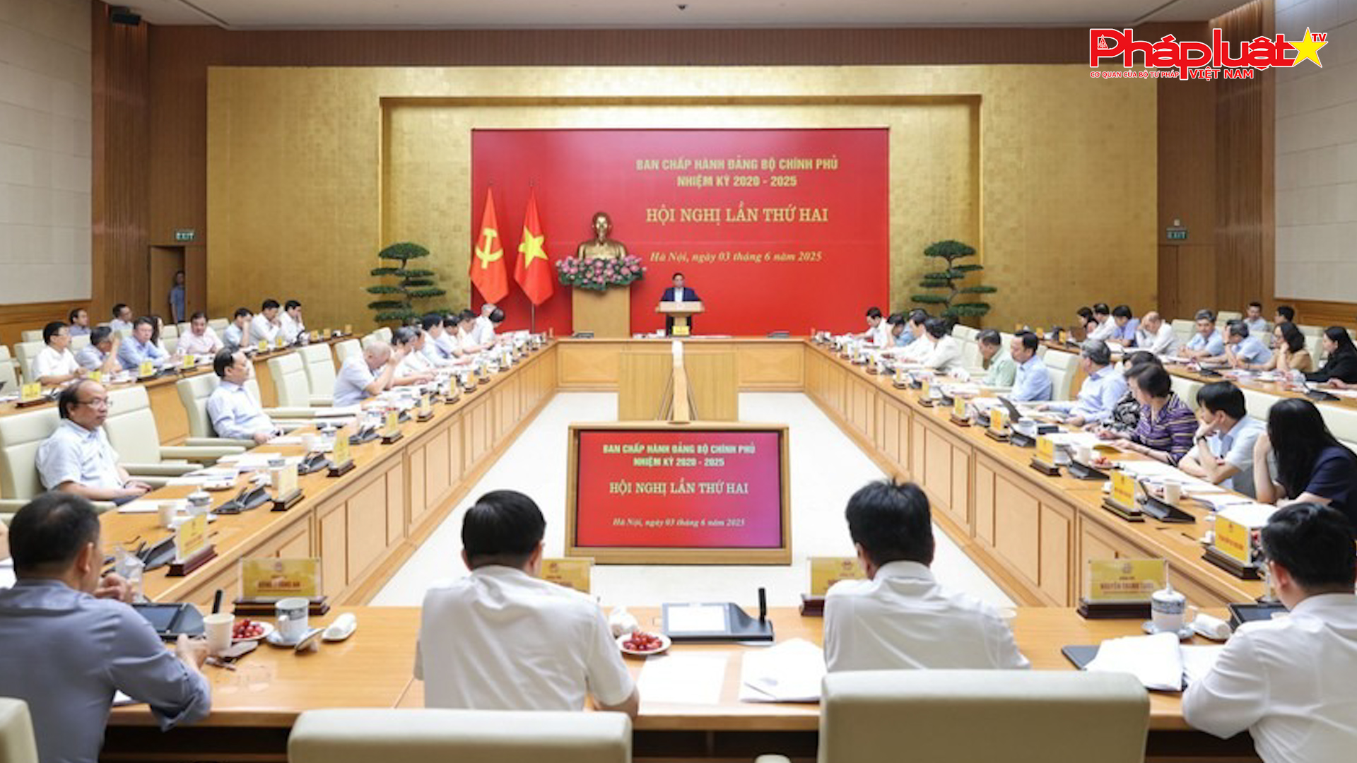 Hội nghị lần thứ hai Ban Chấp hành Đảng bộ Chính phủ nhiệm kỳ 2020-2025: Dự thảo Báo cáo chính trị cần chỉ rõ những tồn tại, hạn chế về thể chế