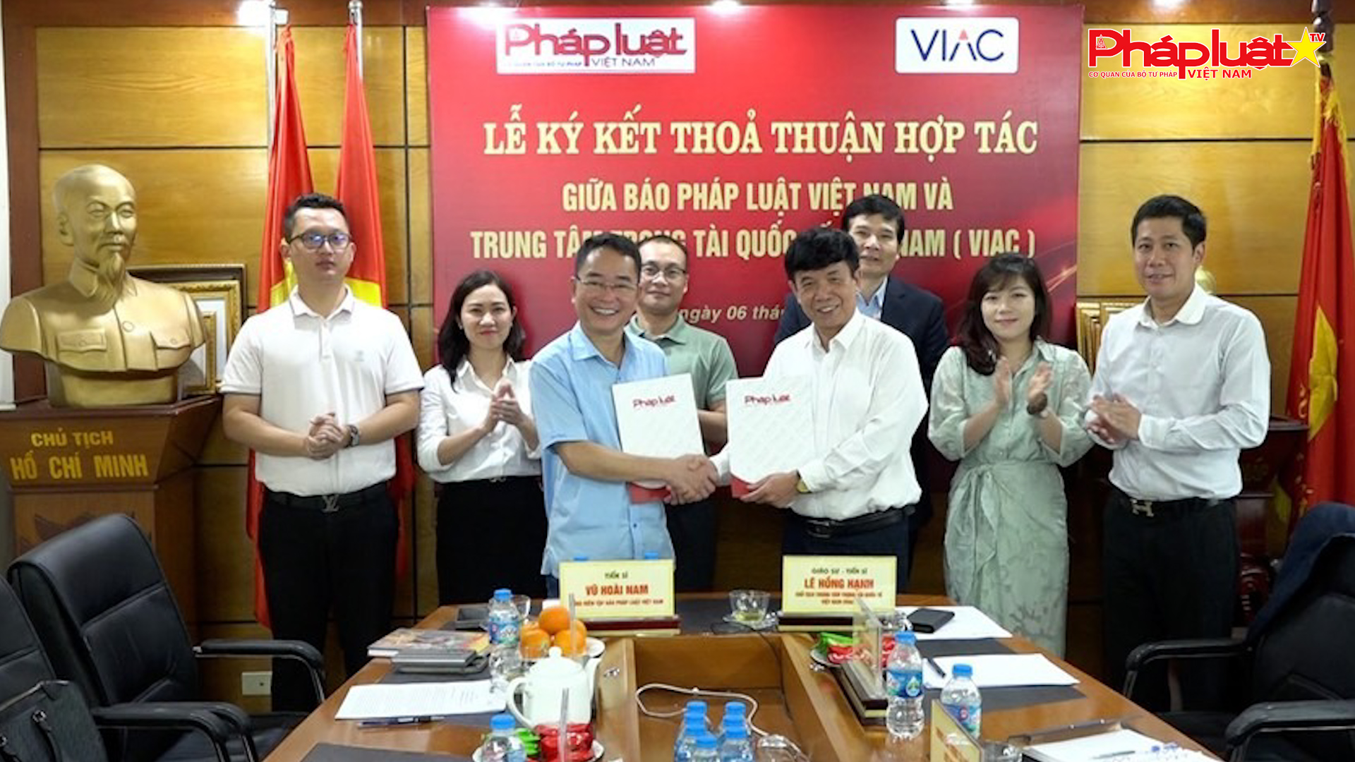 Báo Pháp luật Việt Nam và Trung tâm Trọng tài Quốc tế Việt Nam (VIAC) ký thỏa thuận hợp tác