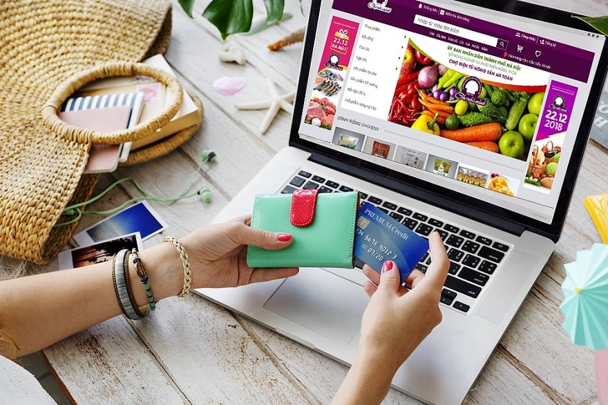 Sàn online nộp thuế thay người bán hàng online từ 1/7