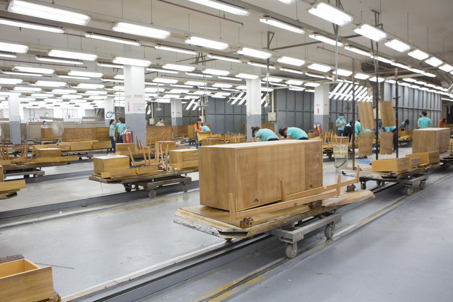 BizNews ngày 23/6/2025: Gần 100 doanh nghiệp xuất khẩu gỗ sang Hoa Kỳ bị điều tra kép