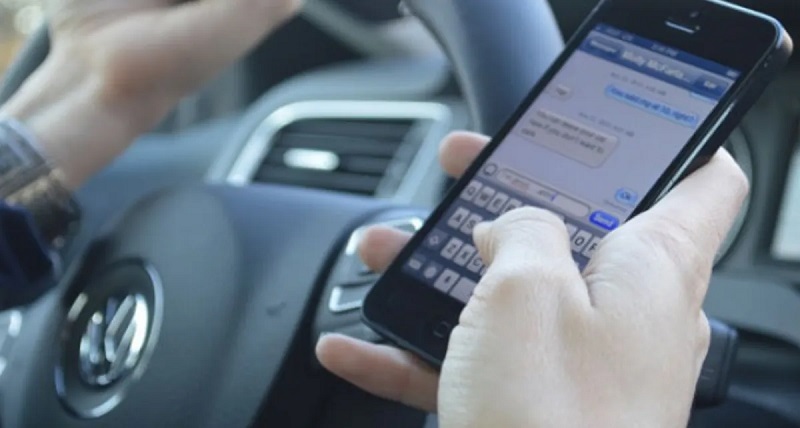 Bản tin An toàn giao thông số 182: Khuyến cáo, tài xế không sử dụng điện thoại khi lái xe trên cao tốc