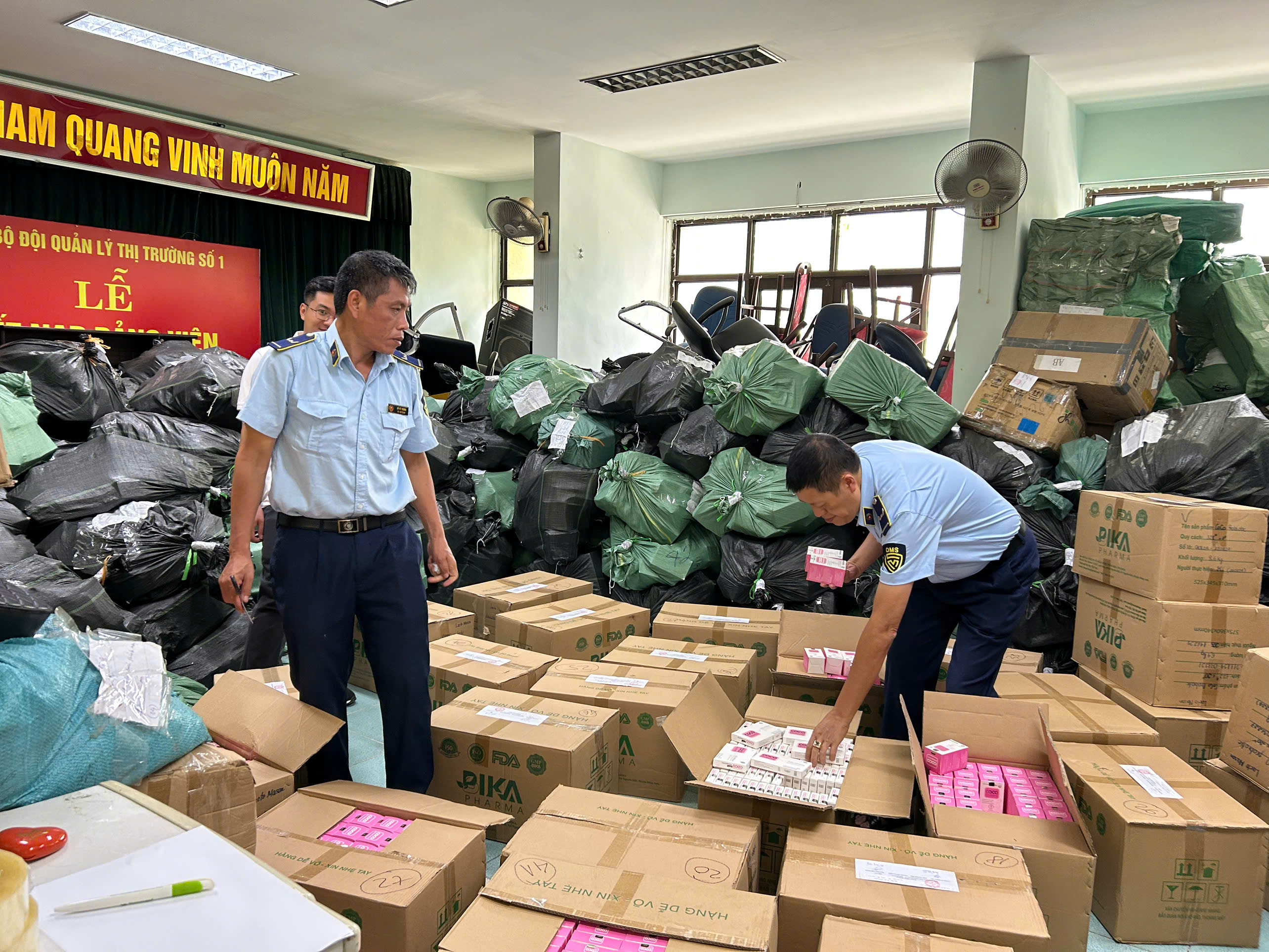 Các hành vi bị nghiêm cấm trong hoạt động kiểm tra chuyên ngành mà người dân, doanh nghiệp cần biết