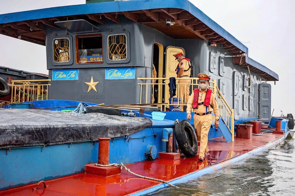 Bản tin An toàn giao thông số 222: TP Hà Nội tổng kiểm soát, xử lý vi phạm giao thông đường thủy