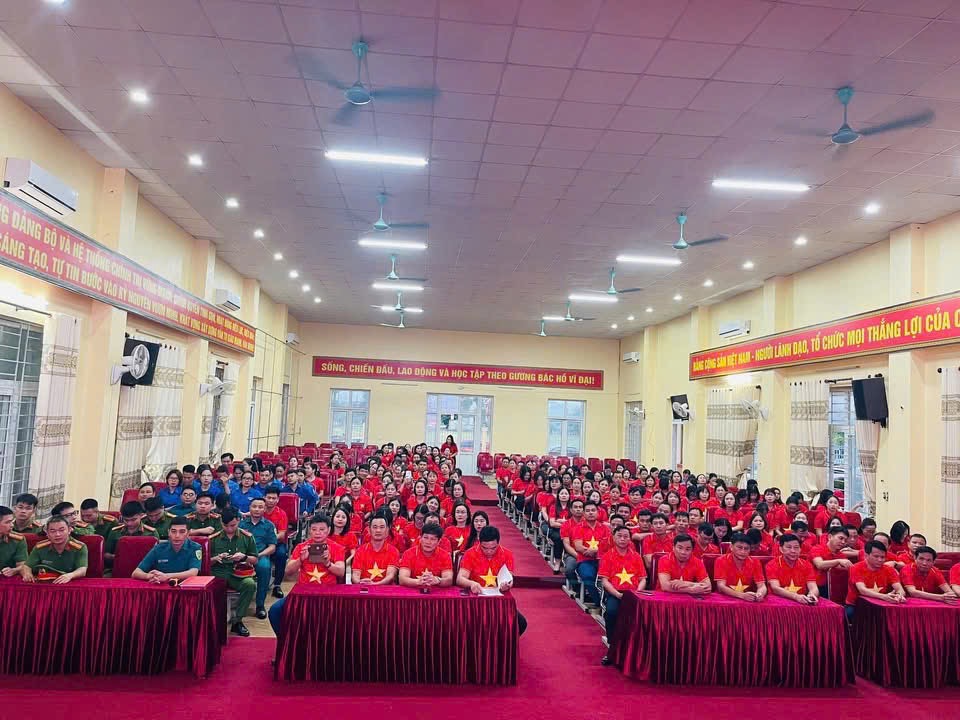 Trường Tiểu học Khánh Thành hưởng ứng Ngày hội “Cùng Việt Nam tiến bước”