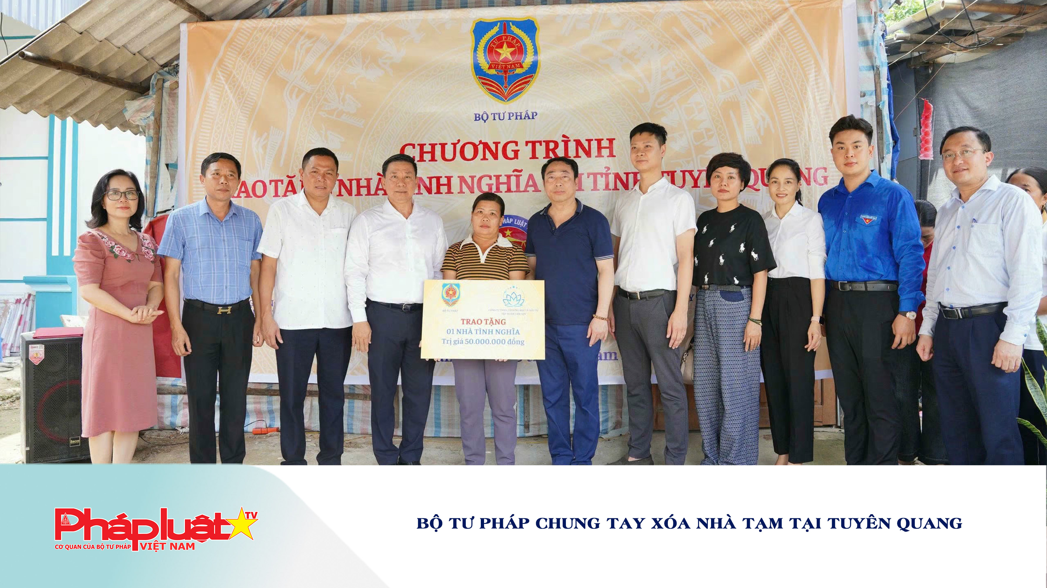 Bộ Tư pháp chung tay xóa nhà tạm tại Tuyên Quang
