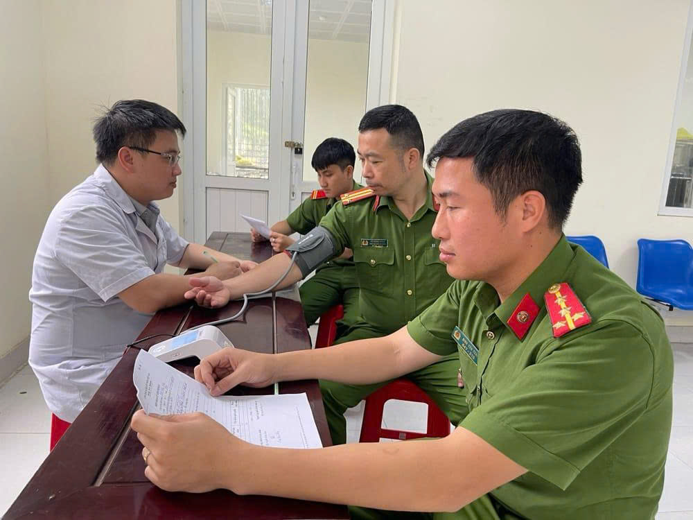 Bản tin Truyền thông Chính sách (ngày 23/9/2025): Mức đóng, hưởng bảo hiểm y tế mới trong Công an nhân dân