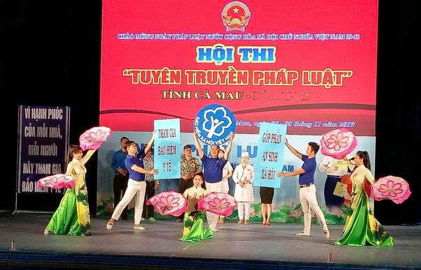 Cà Mau: Nhiều hoạt động sôi nổi hưởng ứng ngày pháp luật