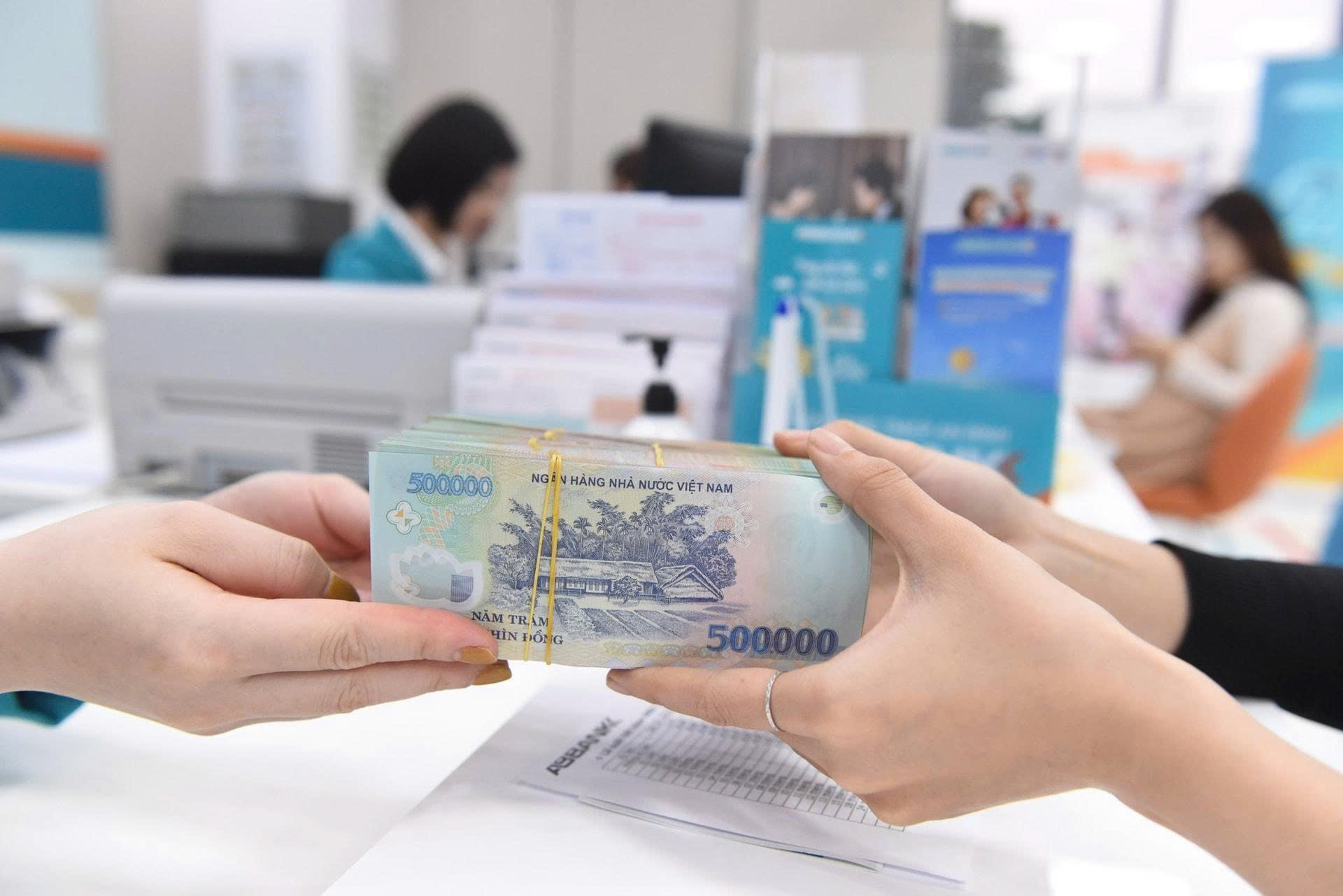 Bản tin Truyền thông Chính sách (ngày 30/9/2025): Ngân hàng Nhà nước được cho vay không lãi suất