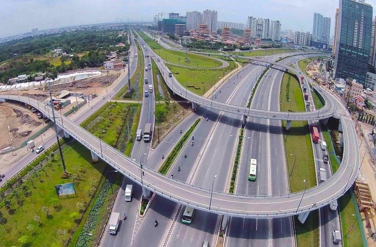 Bản tin Đầu tư công ngày 17/10/2025: Tăng tốc thi công, bảo đảm chất lượng 4 tuyến cao tốc  khu vực phía Bắc