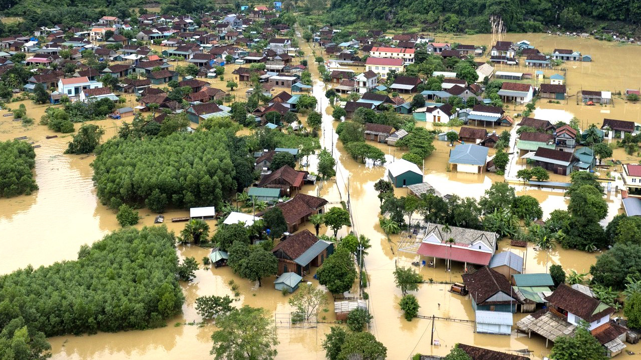 Cảnh báo lũ sắp tới trên các sông ở miền Trung từ nay đến 4/11