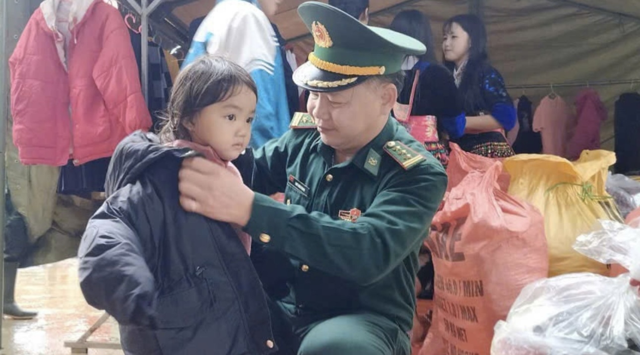 Gian hàng 0 đồng – Nơi lan tỏa yêu thương và đoàn kết nơi biên cương