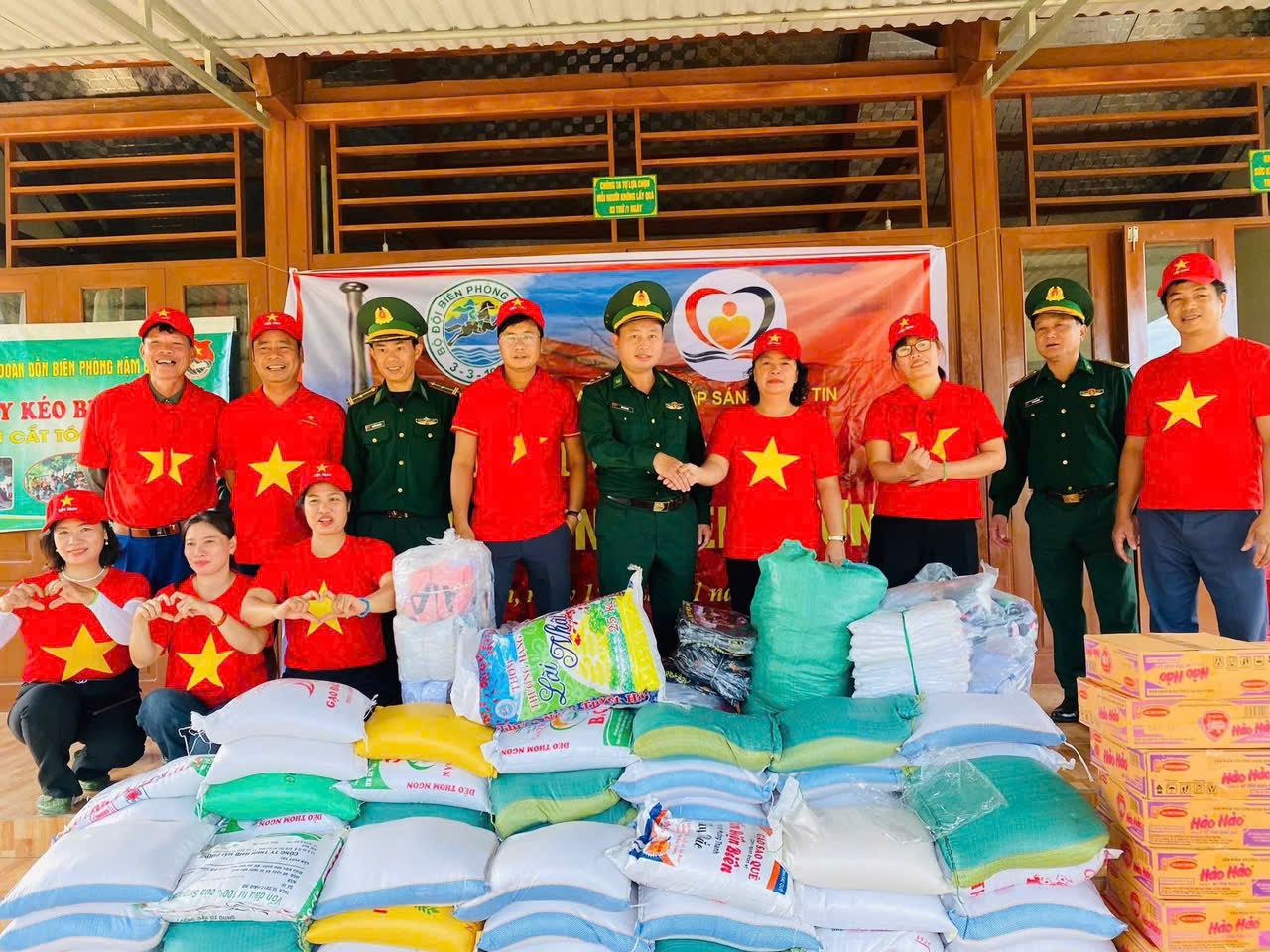 “Đỏ thắm vùng biên cương” – Lan tỏa yêu thương nơi Nậm Càn