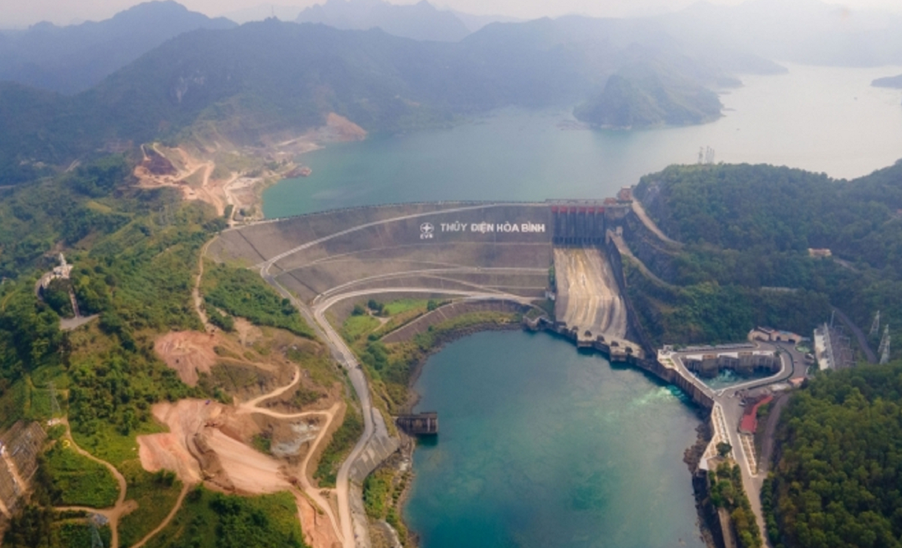 Bản tin Đầu tư công ngày 11/11/2025: Công trình thủy điện Hòa Bình mở rộng đạt thêm cột mốc quan trọng