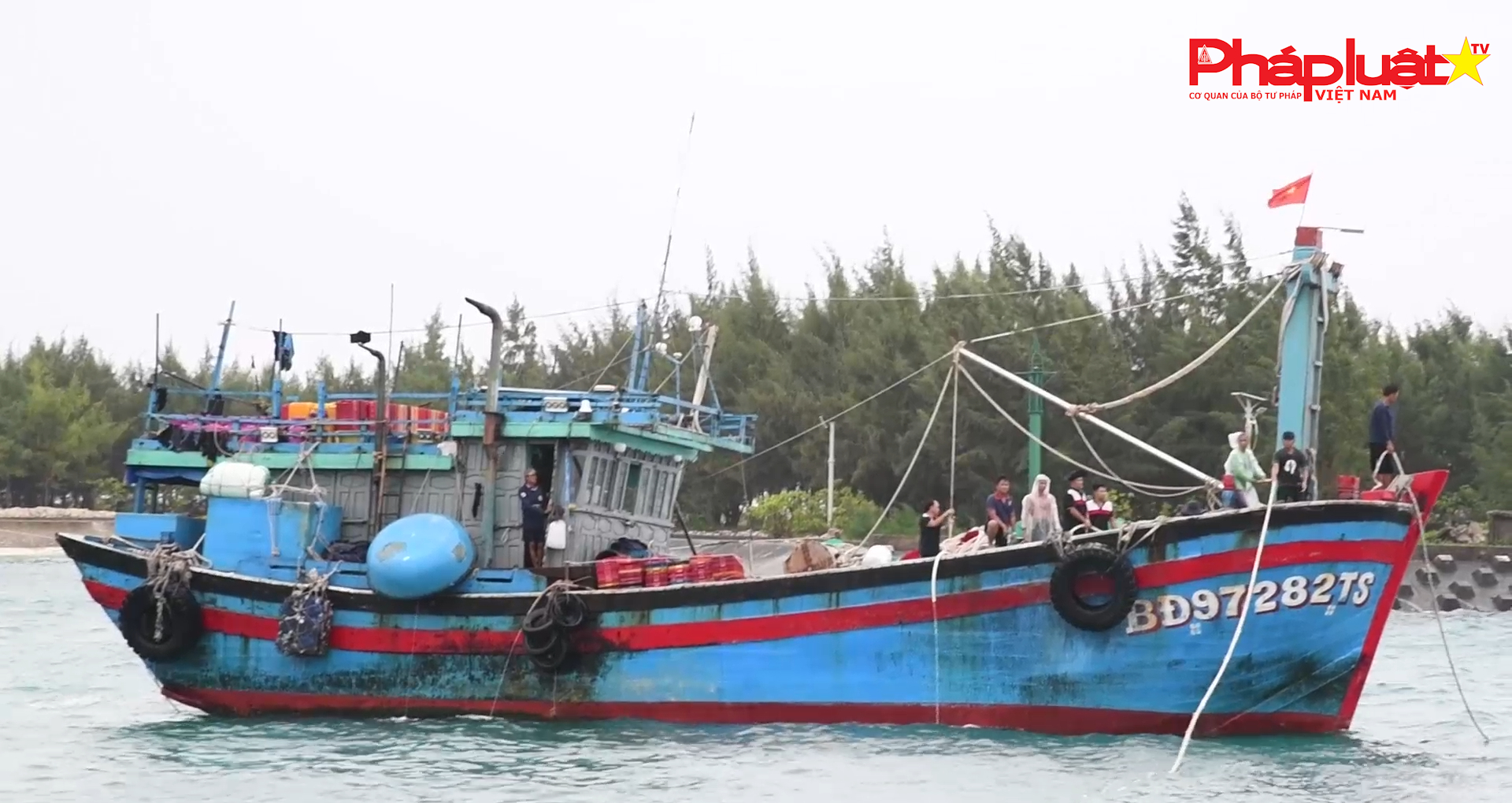 Đặc khu Trường Sa triển khai đồng bộ các phương án phòng chống bão số 15 (Koto)