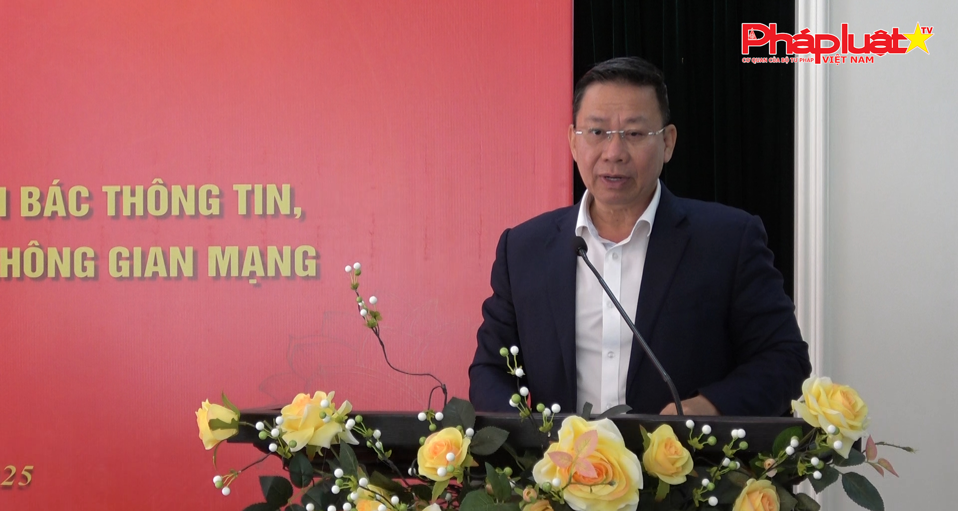 Tăng cường đấu tranh, phản bác thông tin sai trái trên không gian mạng