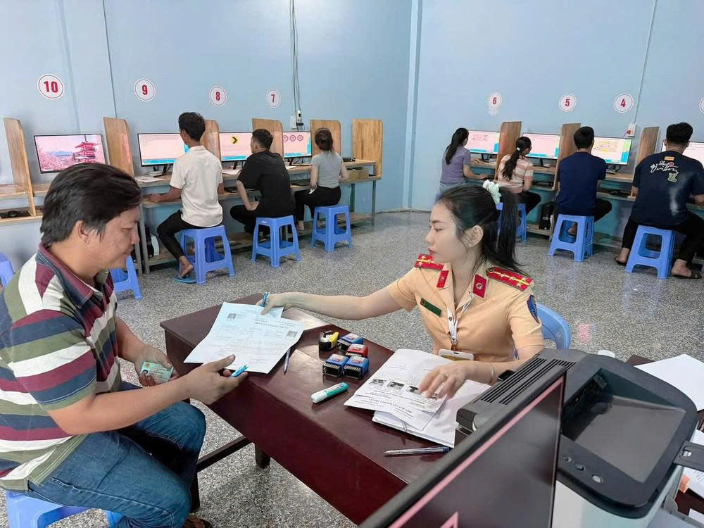 Đề xuất cấp giấy phép lái xe điện tử, giảm tối đa thời gian cấp đổi