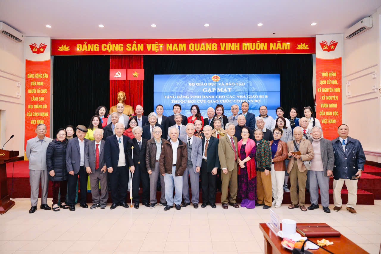 Vinh danh những nhà giáo đi B của Bộ GD&ĐT