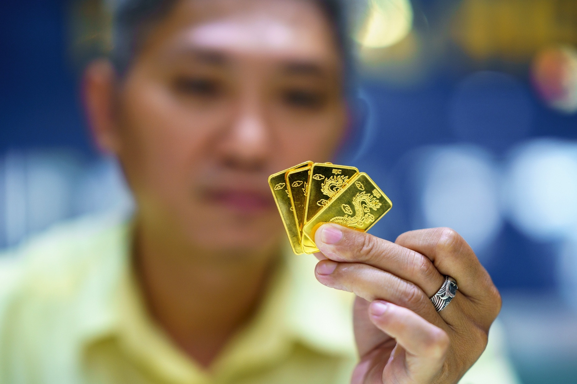 Chuyển nhượng vàng miếng phải chịu thuế 0,1%