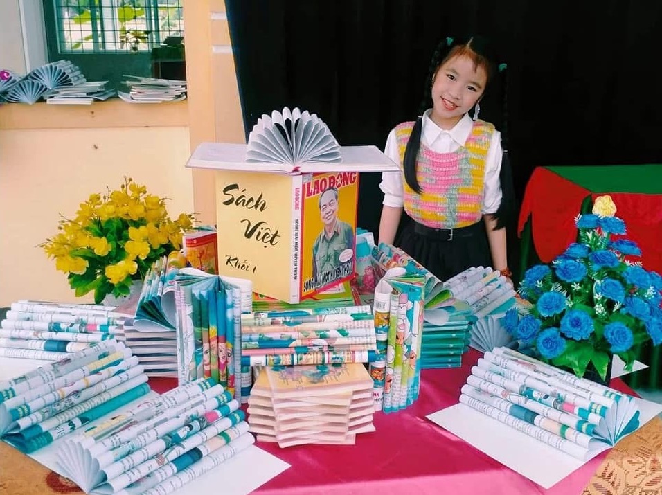 Cô học trò nhỏ tài năng của Liên đội THCS Liên Thủy