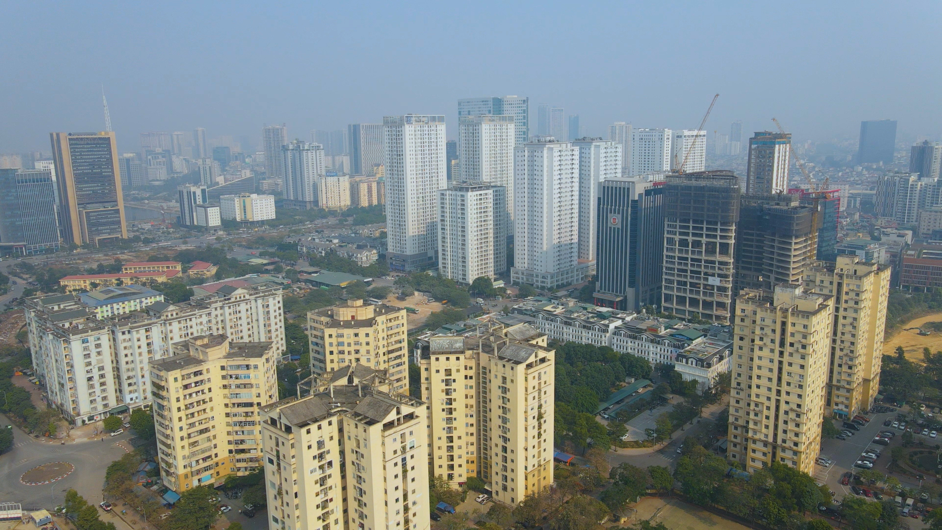 Bản tin Bất động sản ngày 18/12/2025: Bộ Xây dựng chỉ ra nguyên nhân giá nhà vượt tầm với và cách ngăn đà tăng