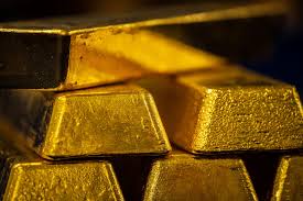 Vụ cựu Thứ trưởng nhận hối lộ: Thu giữ 175 miếng vàng, 204 sổ đỏ của một “sếp”