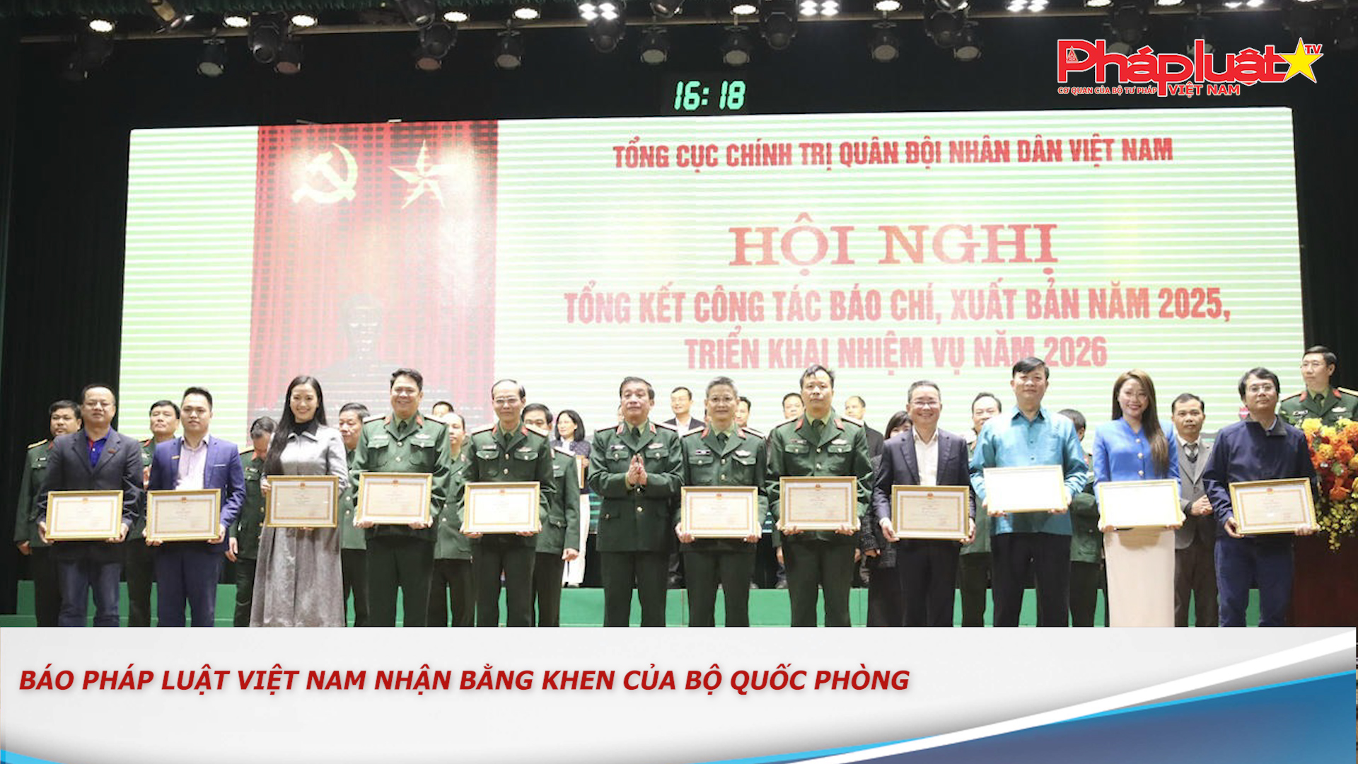 Báo Pháp luật Việt Nam nhận Bằng khen của Bộ Quốc phòng