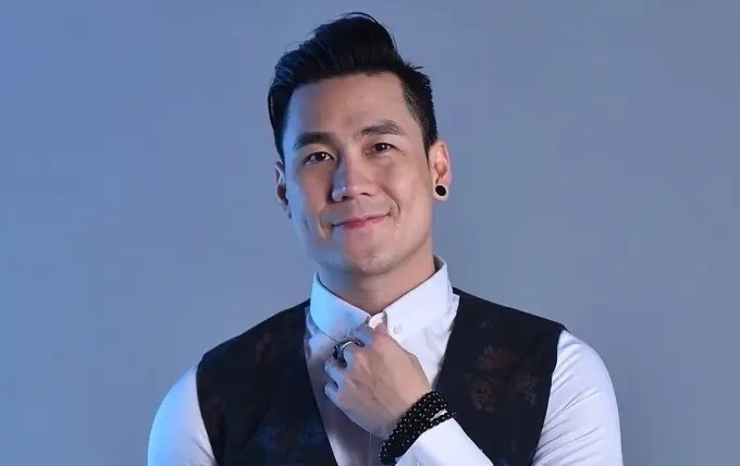 Ca sĩ Khánh Phương bị phạt vì bán 'chui' cổ phiếu