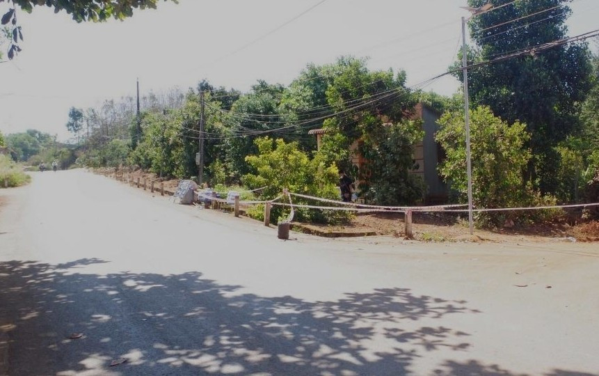 Điều tra vụ nghịch tử dùng dao tấn công bố 