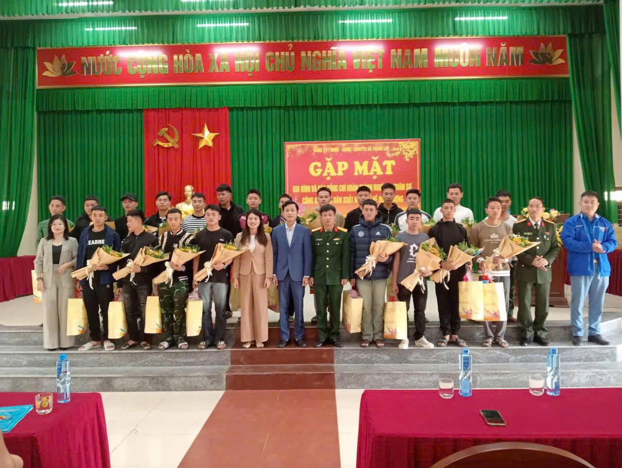 Xã Thắng Lợi: Gặp mặt các gia đình thanh niên hoàn thành nghĩa vụ quân sự,  Công an nhân dân