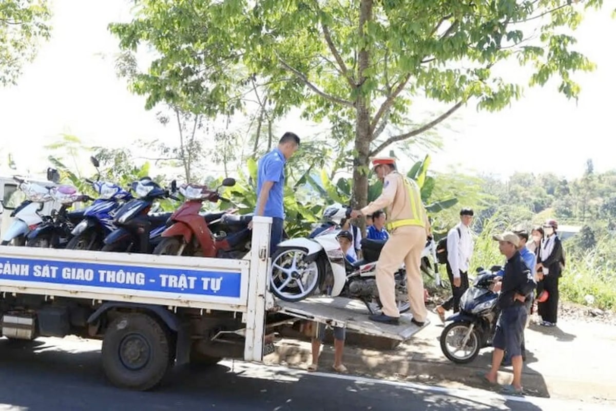 Lỗi quên giấy tờ xe sẽ bị xử lý mạnh tay theo Nghị định mới