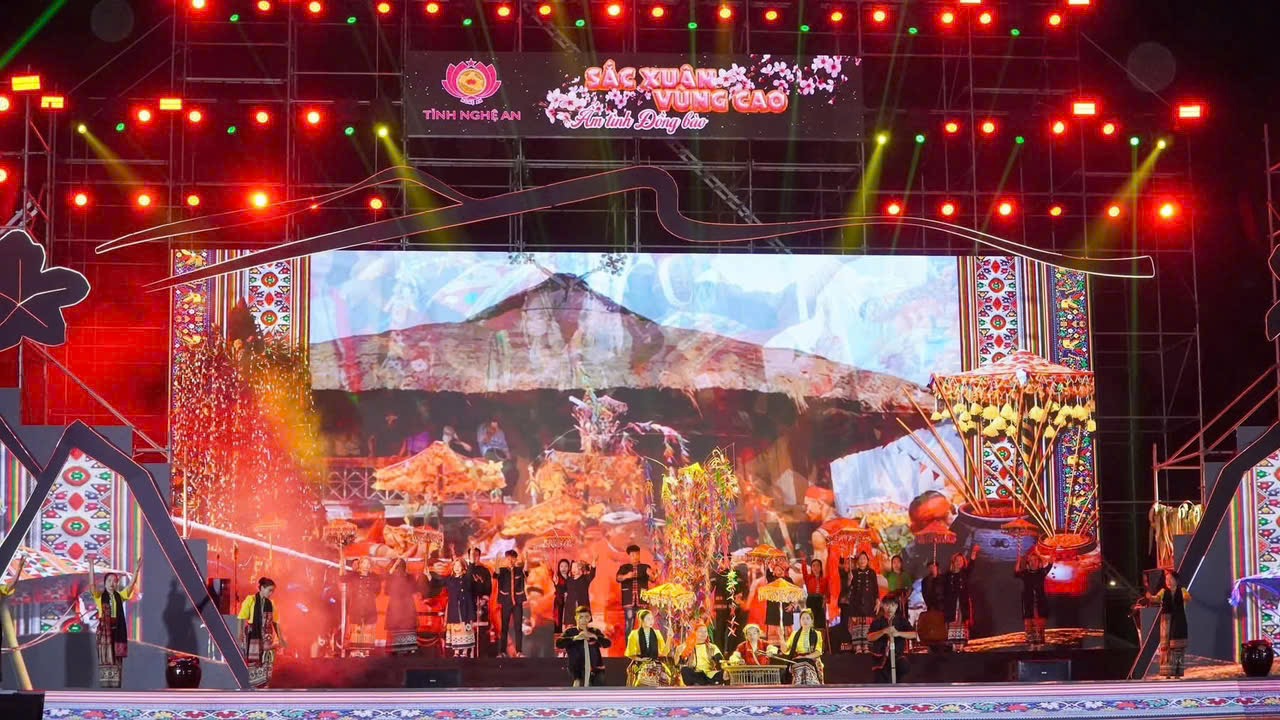 Nghệ An: Ấn tượng đêm tổng duyệt Chương trình “Sắc Xuân vùng cao – Ấm tình đồng bào” năm 2026