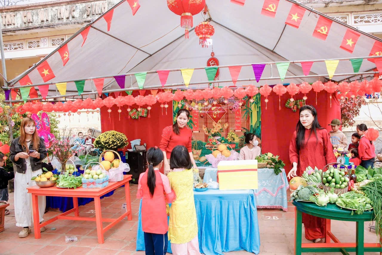 Phiên chợ Tết nhân ái gieo mầm sẻ chia