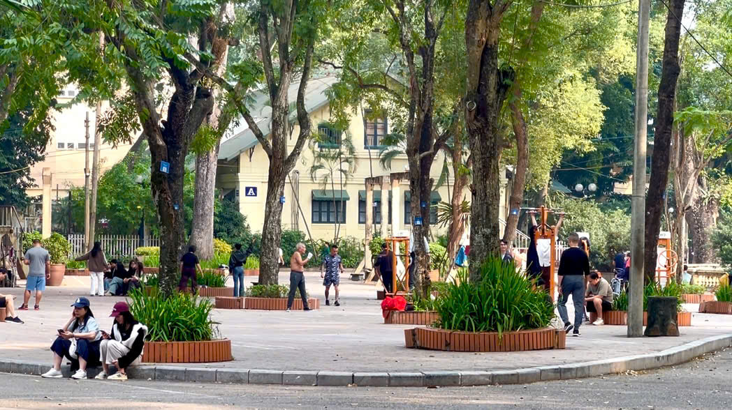 Công viên Bách Thảo là công viên tiếp theo được hạ rào