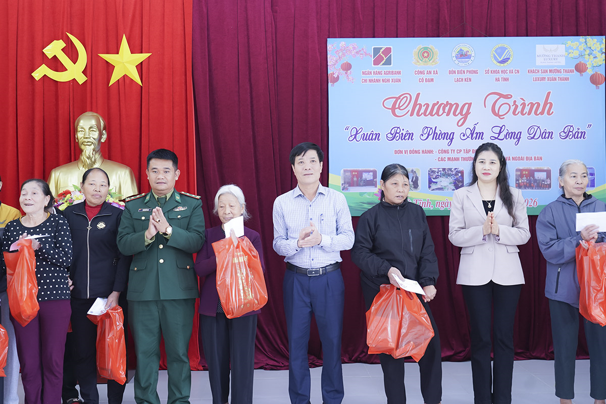 Hà Tĩnh: Ấm áp tình quân dân trong chương trình “Xuân Biên phòng ấm lòng dân bản