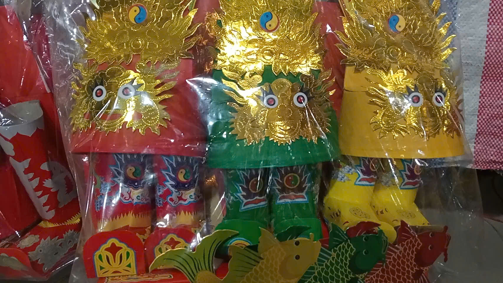 Thị trường đồ lễ ông Công, ông Táo sôi động trước ngày 23 tháng Chạp