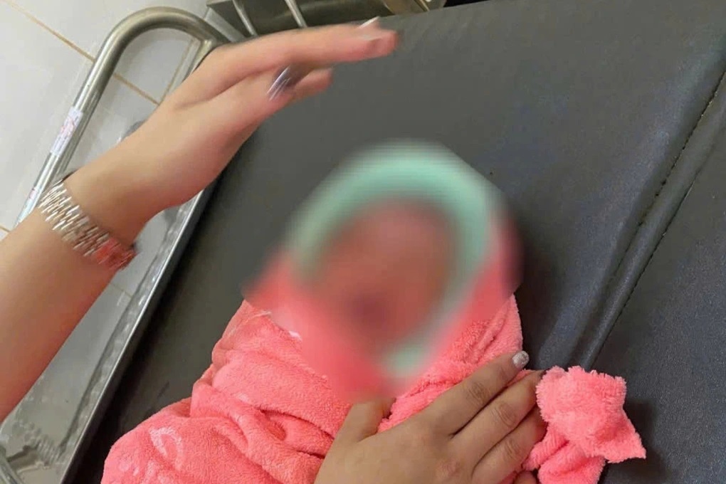 Bé gái sơ sinh bị bỏ trong rẫy cà phê