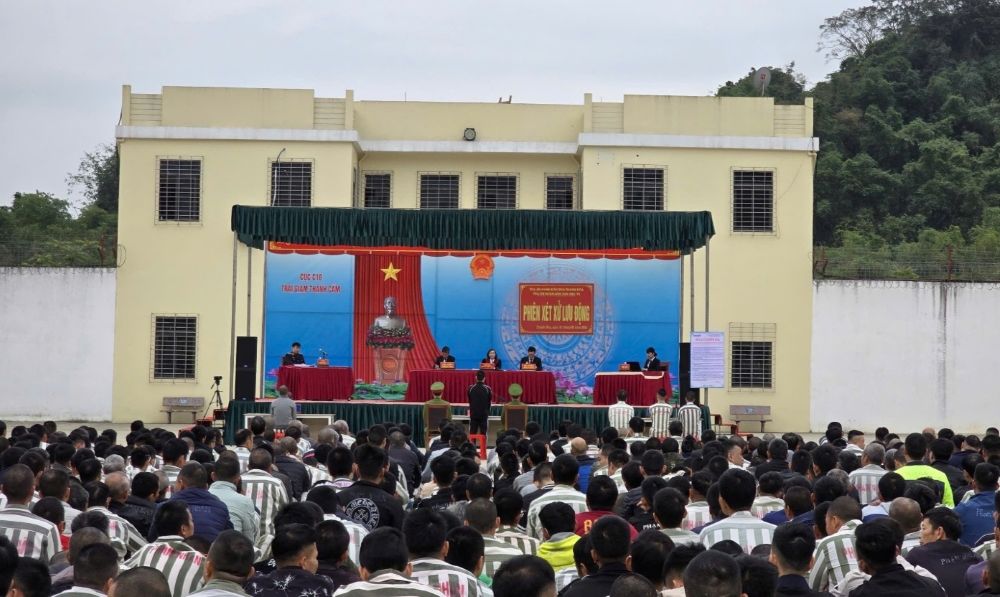 Chém trọng thương bạn tù chỉ vì tranh cãi về một bộ phim