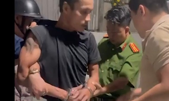 Hơn 50 người truy bắt đối tượng vờ hỏi mua vàng rồi cướp