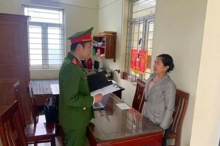 Lợi dụng cúng bái nhập đồng, con dâu dùng hung khí đánh mẹ chồng