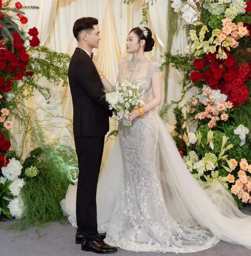 Thực hư chuyện cô dâu Tây Ninh nhận quà cưới 35 tỷ, cầm hoa cưới 200 triệu