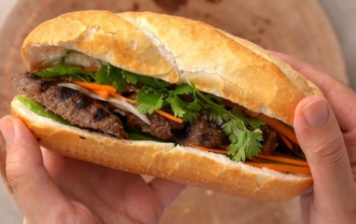 19 người nhập viện sau khi ăn bánh mì ở Đồng Tháp 